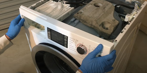 Ремонт стиральных машин Whirlpool в Валуйках – сервис от Мастер24, цены от 2129 руб