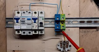 Установка устройства защитного отключения в Валуйках в октябре