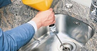 Устранение засоров в трубах и канализации в Валуйках в октябре